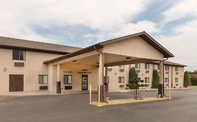 Hotel Baymont By Wyndham Hot Springs Exterior photo