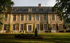 Chateau De Noirieux Briollay Exterior photo