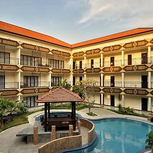 Hotel Horison Yusro Jombang Exterior photo