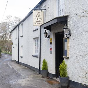 Hotel Fox And Hounds Llancarfan Barry Exterior photo