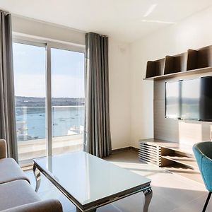 Apartament Seaviews 1Br Studio With Beautiful Interior & Ac By 360 Estates San Pawl il-Baħar Exterior photo