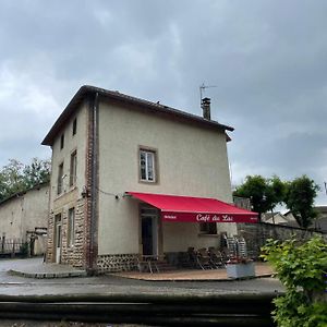 Cafe Du Lac Manthes Exterior photo