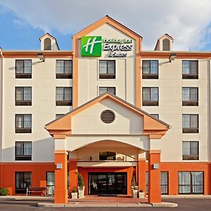 Holiday Inn Express Hotel & Suites Meadowlands Area, An Ihg Hotel Carlstadt Exterior photo