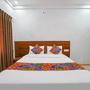Fabhotel Whitefield Suites Bengaluru Exterior photo