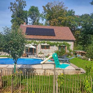 Bed and Breakfast Le Val Du Vieux Chene Walcourt Exterior photo