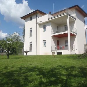 Villa Emilia Castronno Exterior photo
