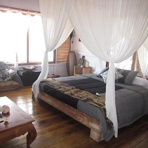 Hotel Pondok Wisata Pantai Cemara Mondu Room photo