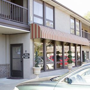 Cottonwood Inn & Suites Phillipsburg Exterior photo