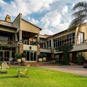 Hotel Hagios House Pretoria-Noord Exterior photo