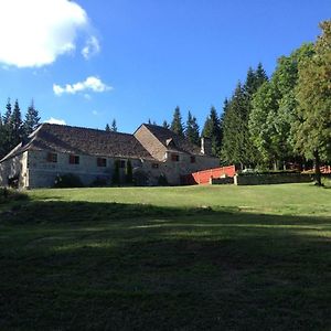 Domaine Du Lac Ferrand Saint-Cirgues-en-Montagne Exterior photo
