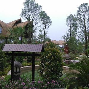Xilegu Hotspring Holiday Hotel Qingyuan  Exterior photo