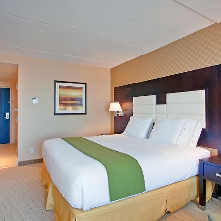Holiday Inn Express Hotel & Suites Ottawa West-Nepean, An Ihg Hotel Pokój zdjęcie