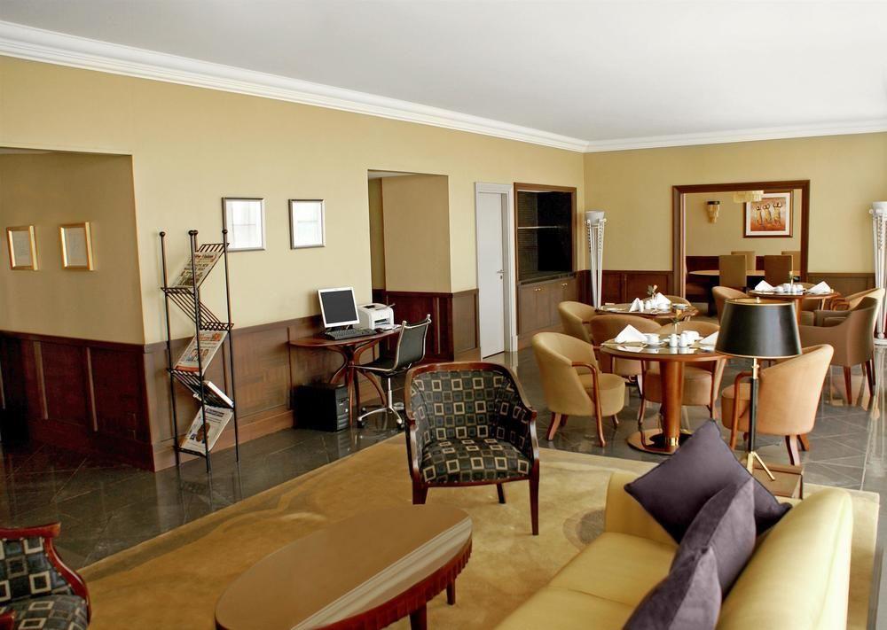 Sheraton Kampala Hotel Zewnętrze zdjęcie