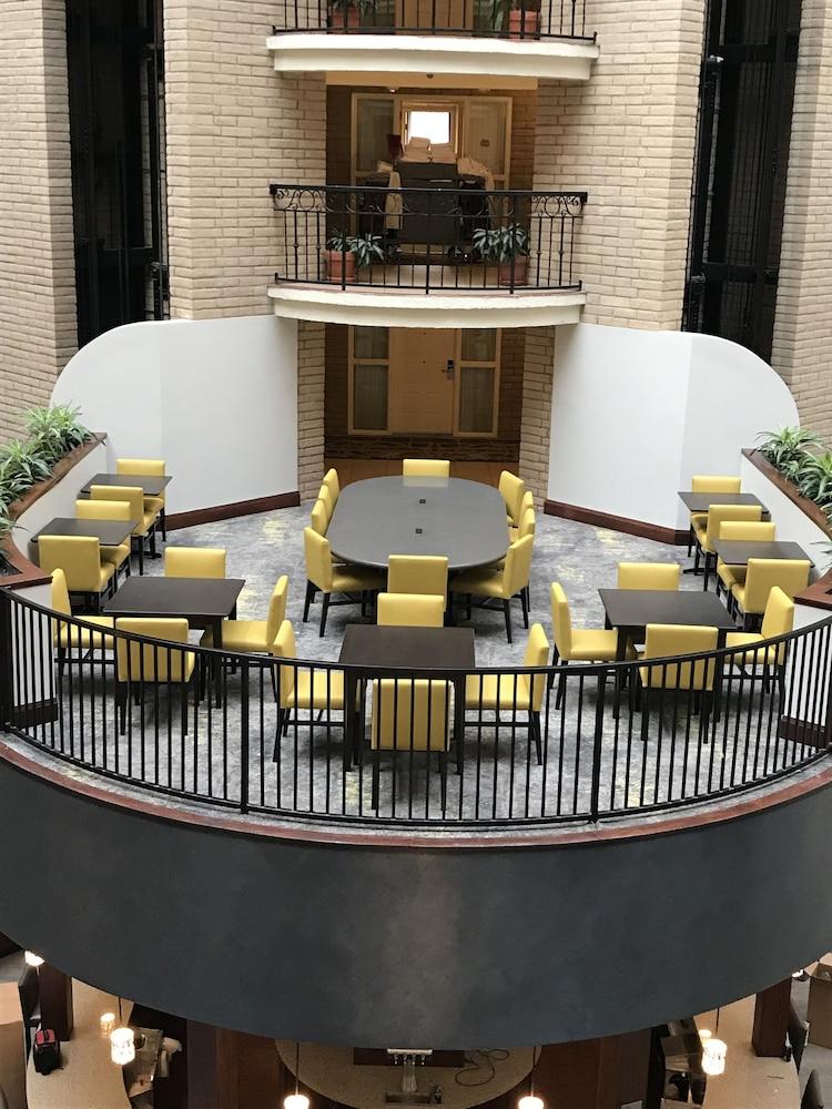 Embassy Suites Dallas - Park Central Area Zewnętrze zdjęcie