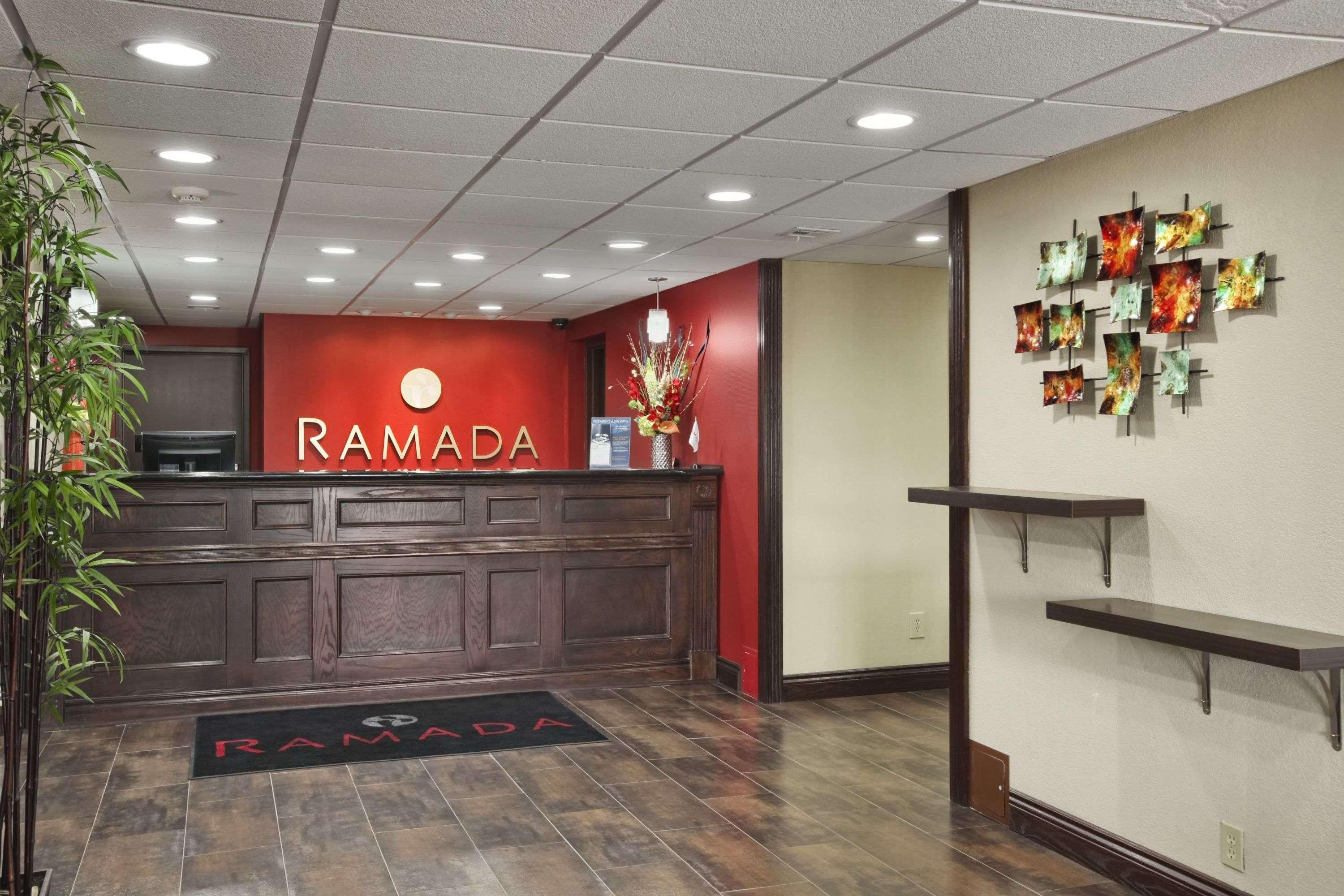 Hotel Ramada By Wyndham Tulsa Wnętrze zdjęcie
