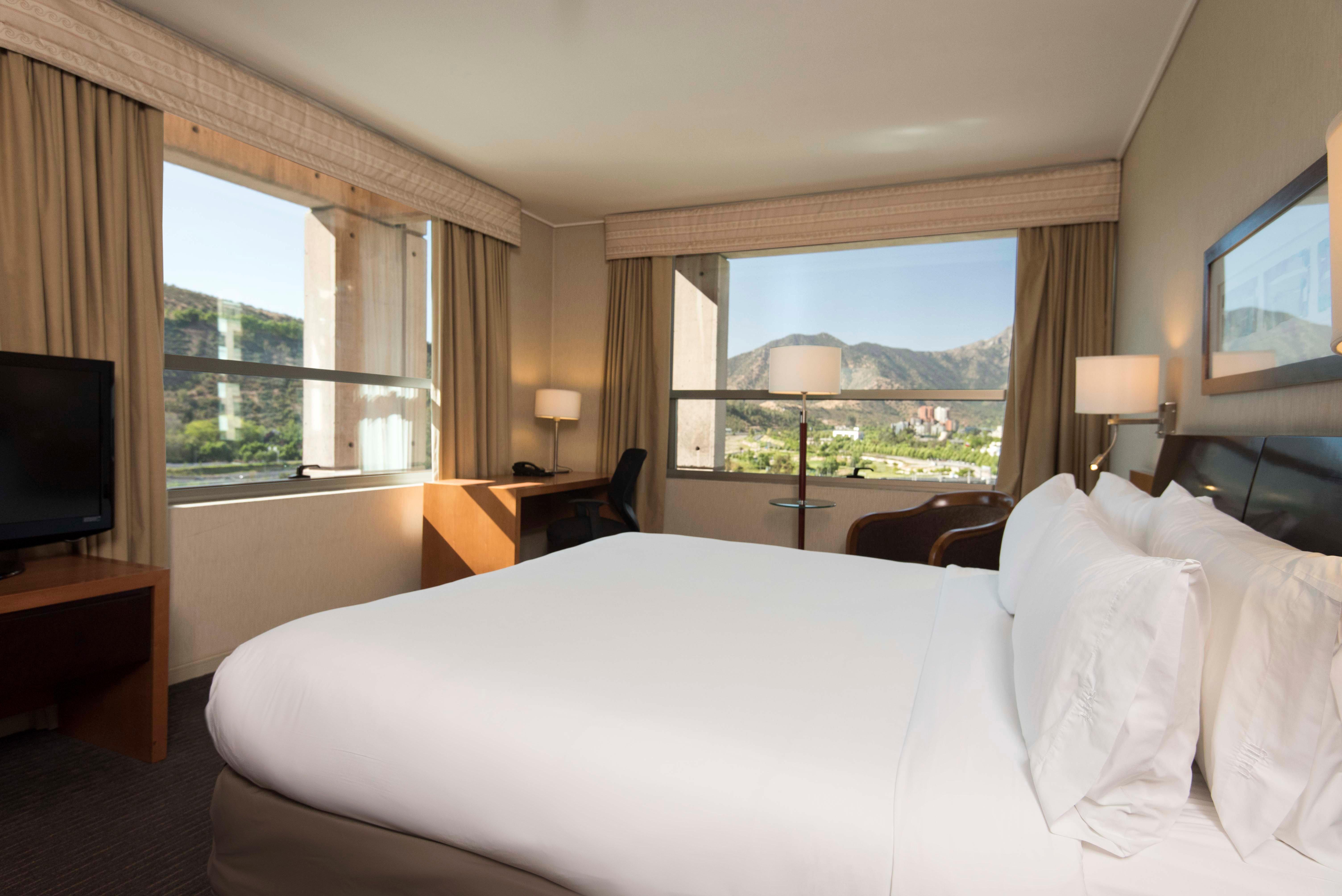 Holiday Inn Express Santiago Las Condes, An Ihg Hotel Zewnętrze zdjęcie