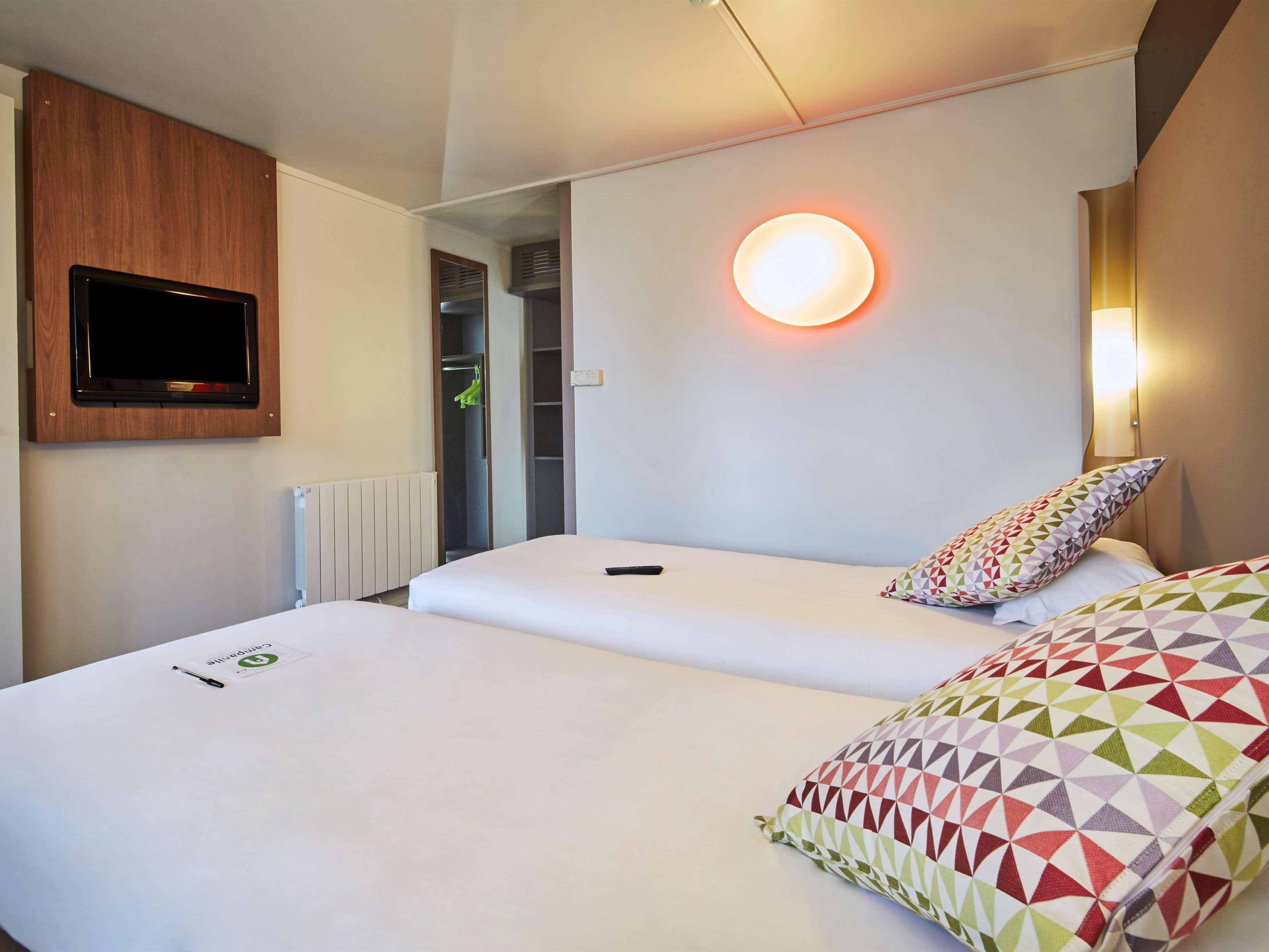 Hotel Campanile Dijon Nord - Toison D'Or Zewnętrze zdjęcie
