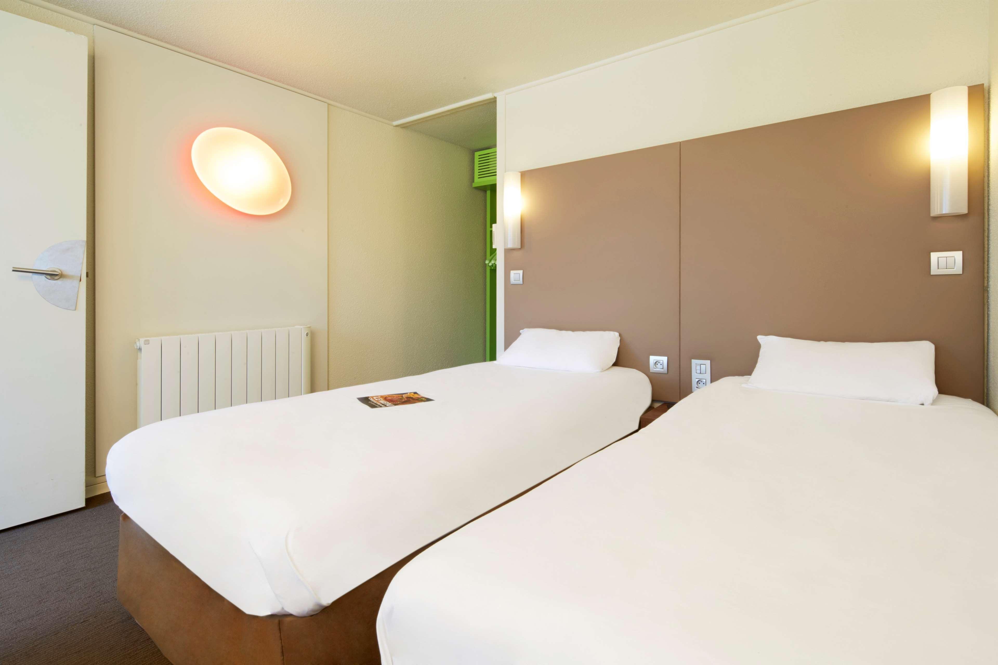 Hotel Campanile Dijon Sud - Marsannay Zewnętrze zdjęcie