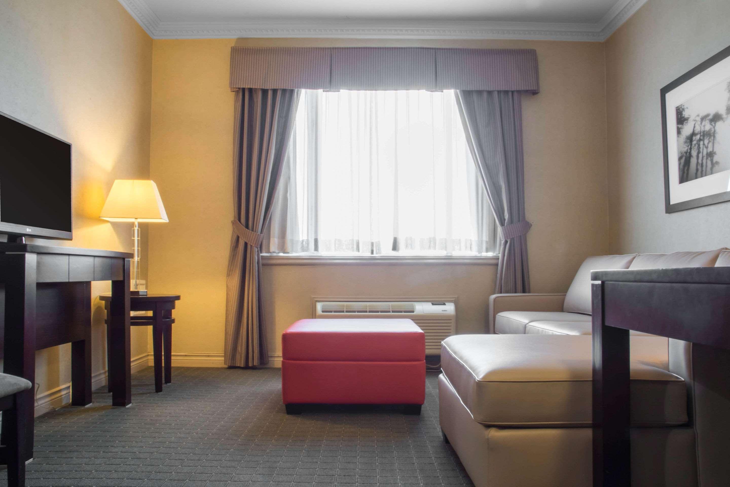 Towneplace Suites By Marriott Toronto Oakville Zewnętrze zdjęcie