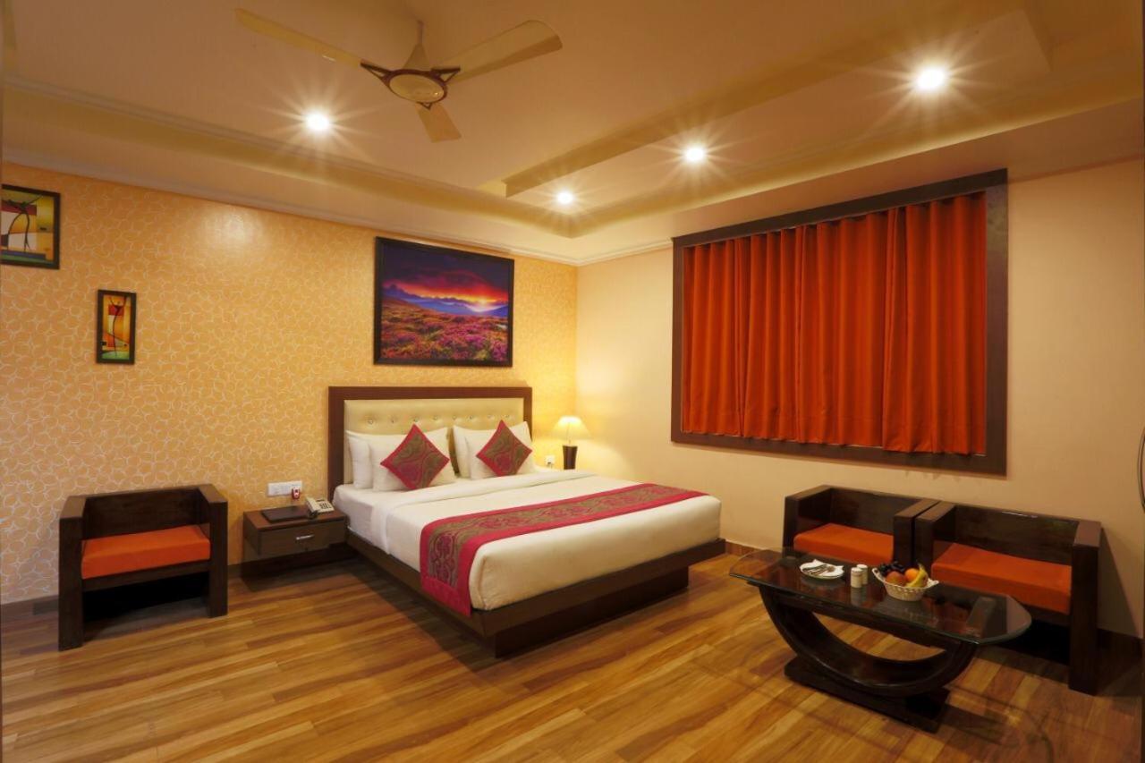 Hotel Castle Blue Nowe Delhi Zewnętrze zdjęcie