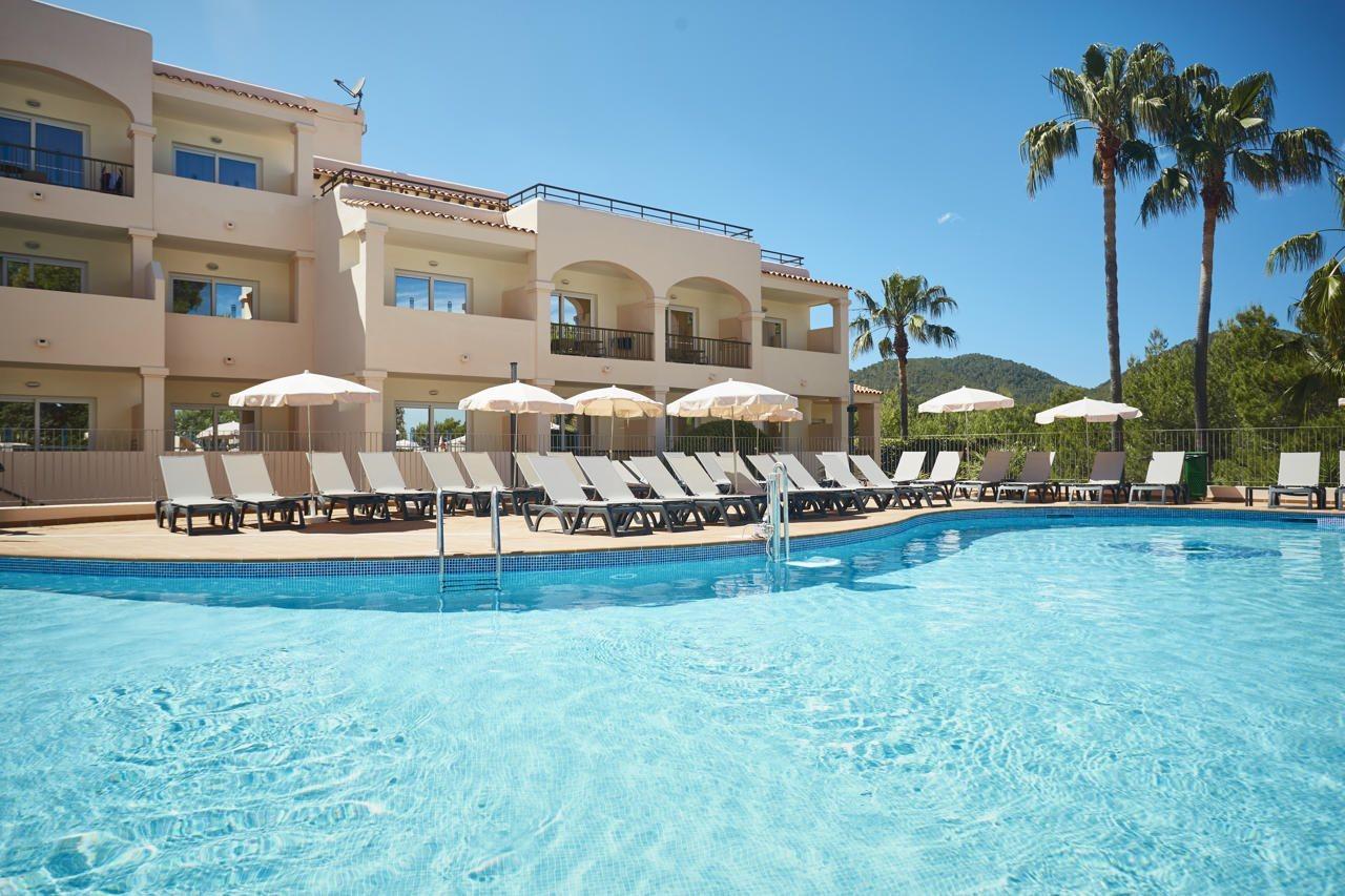 Invisa Hotel Club Cala Blanca Playa DPlaya Des Figueral Zewnętrze zdjęcie