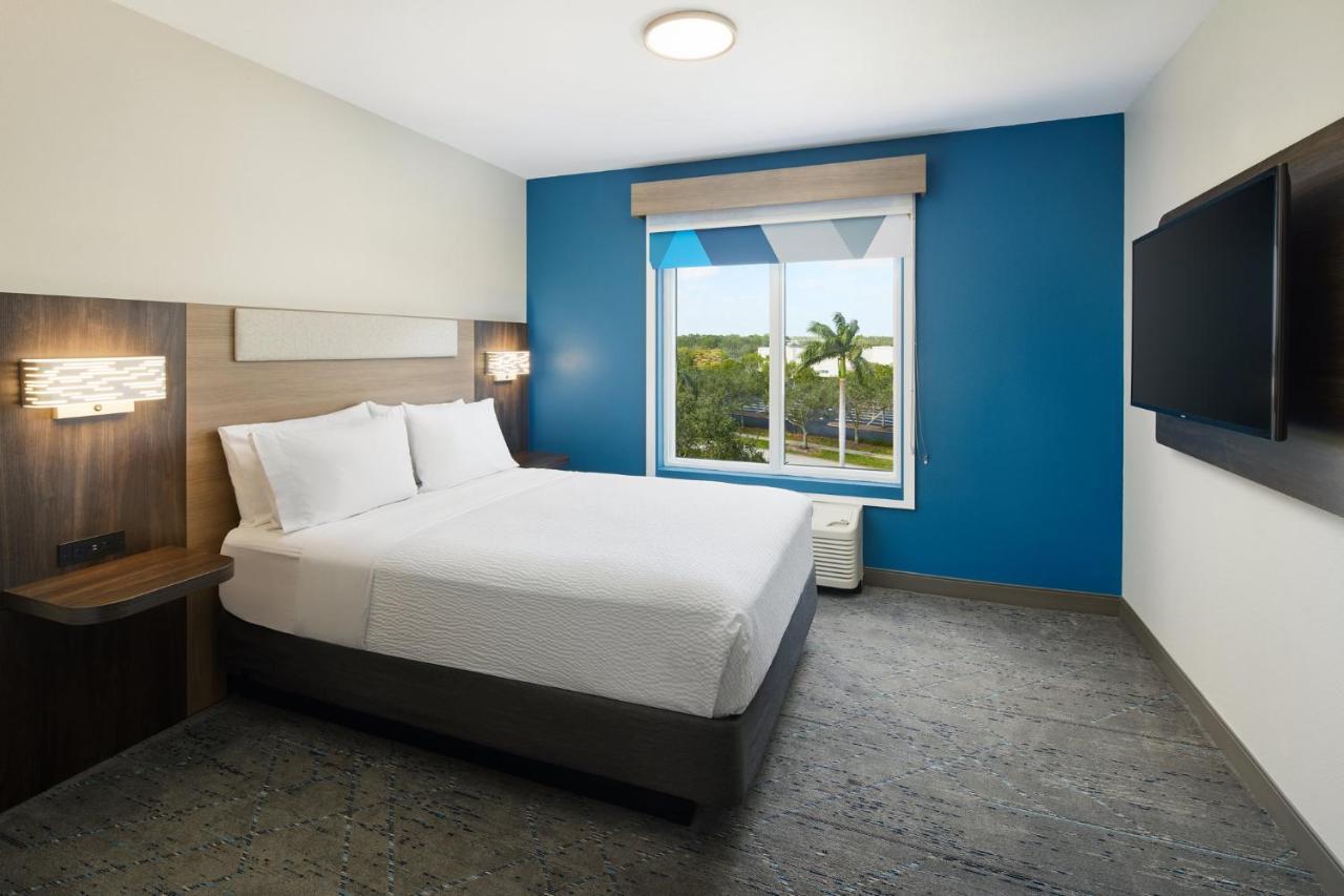 Holiday Inn Express Hotel & Suites Port St. Lucie West, An Ihg Hotel Zewnętrze zdjęcie