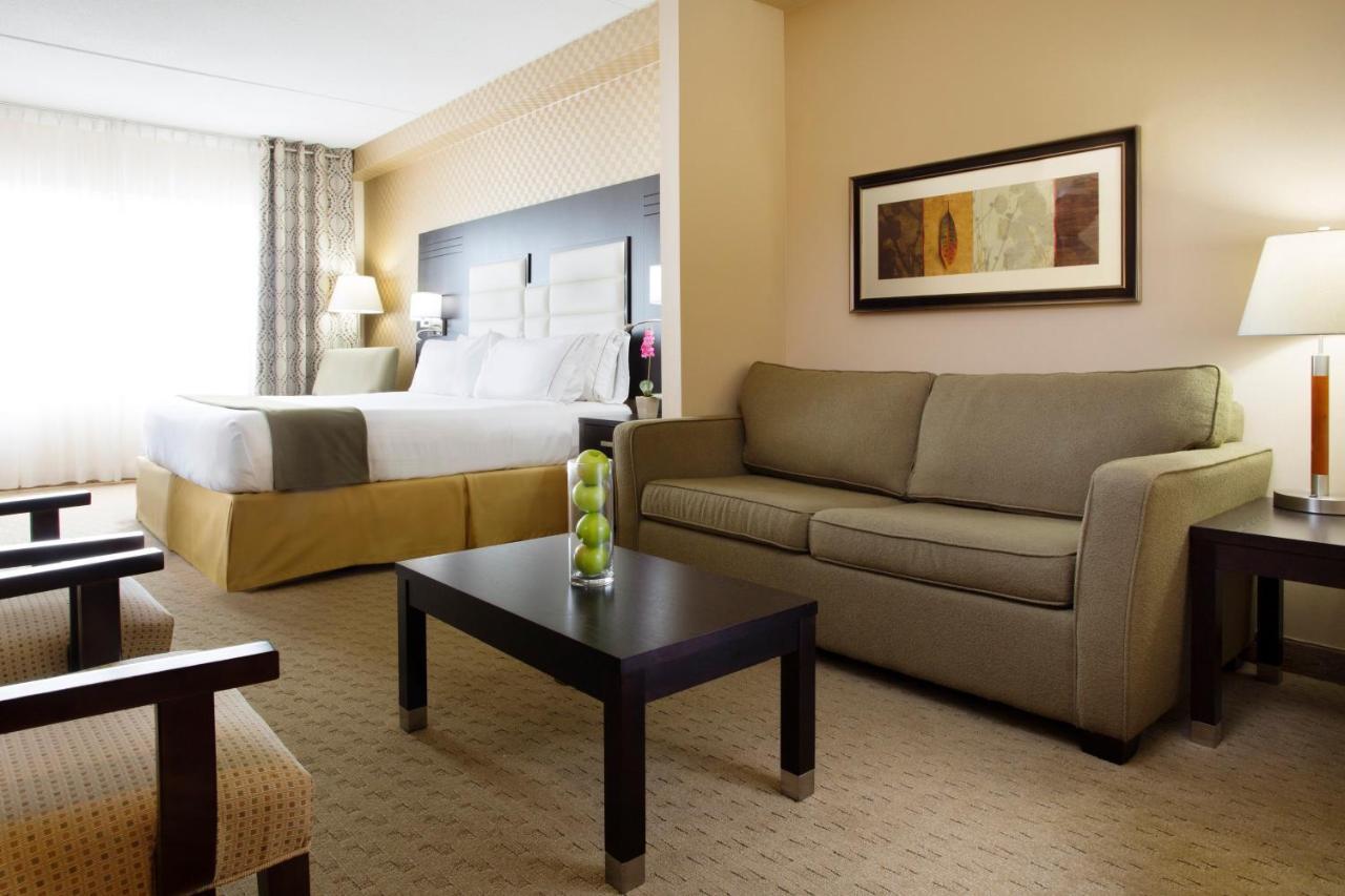 Holiday Inn Express Hotel & Suites Ottawa West-Nepean, An Ihg Hotel Zewnętrze zdjęcie
