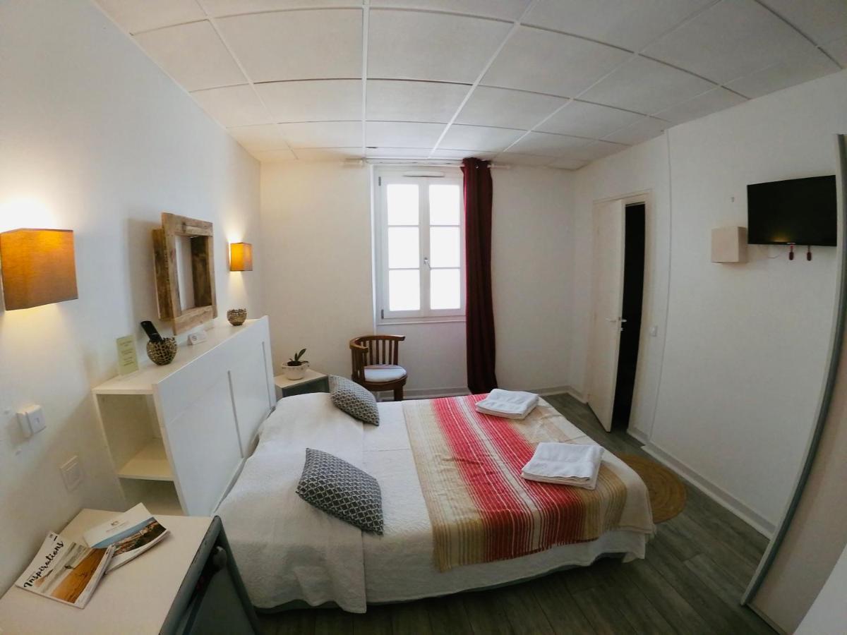 Le Petit Hotel Biarritz Zewnętrze zdjęcie