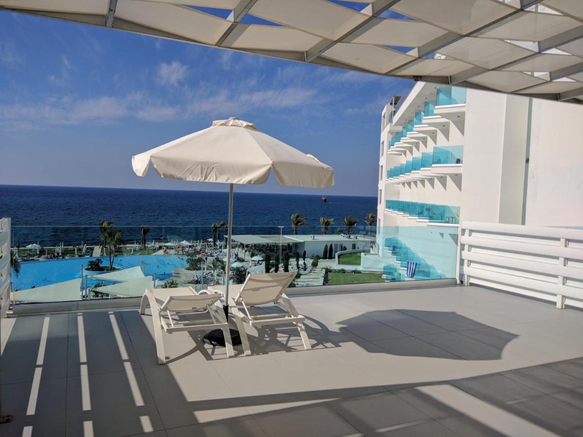 King Evelthon Beach Hotel & Resort Pafos Zewnętrze zdjęcie
