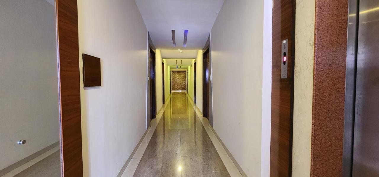 Hotel Kanak Ahmadabad Zewnętrze zdjęcie