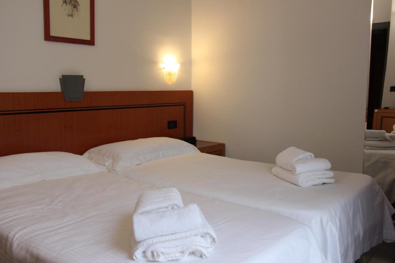 Hotel Nettunia Rimini Zewnętrze zdjęcie