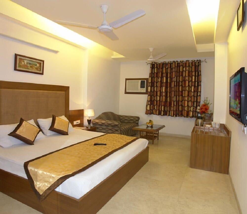 Hotel Apra Deluxe Nowe Delhi Zewnętrze zdjęcie