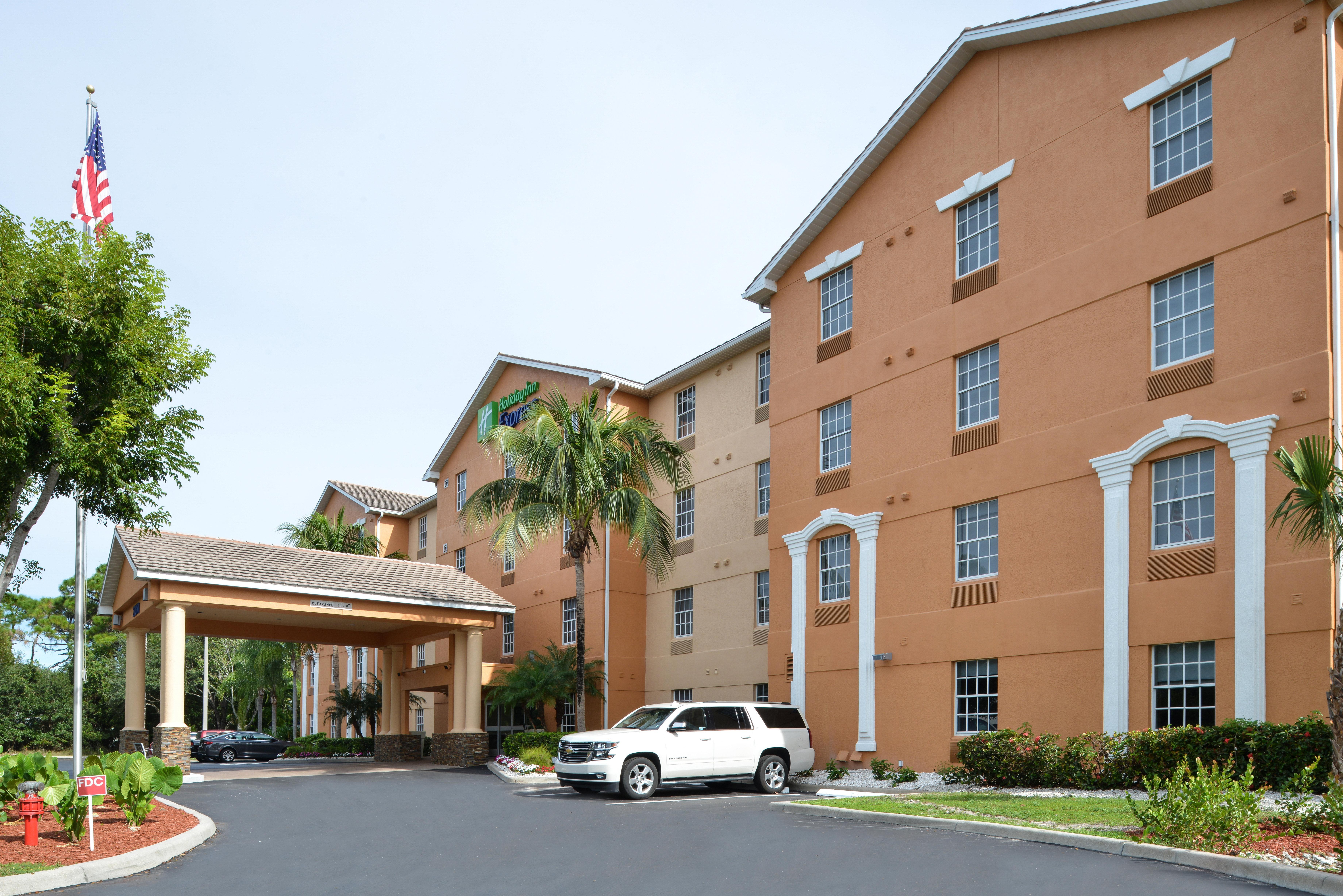 Holiday Inn Express Hotel & Suites Bonita Springs/Naples, An Ihg Hotel Zewnętrze zdjęcie