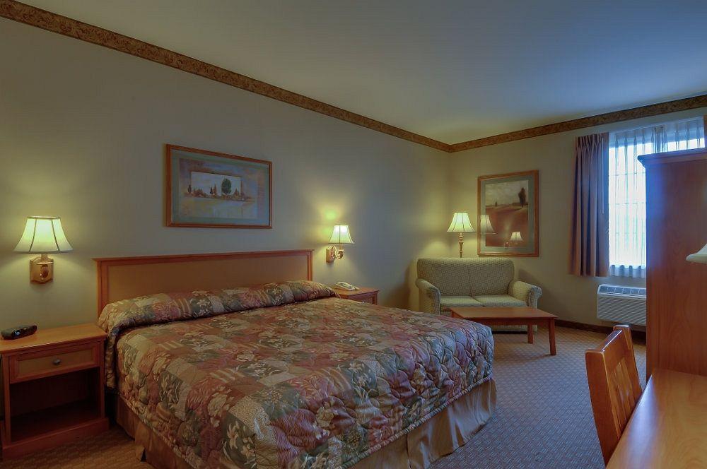 The Lodge- A Vagabond Inn Executive Hotel Corning Zewnętrze zdjęcie