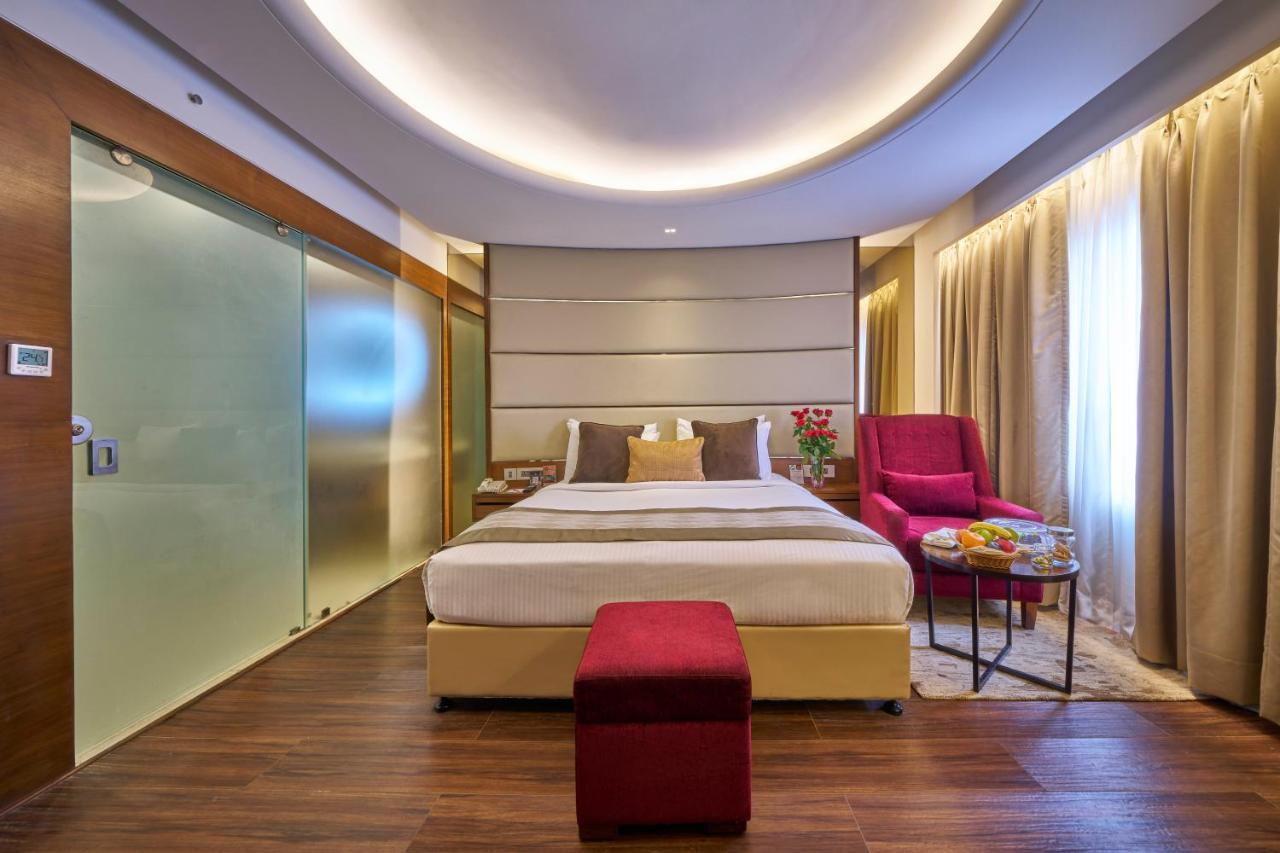 Hotel Hindusthan International, Bhubaneswar Zewnętrze zdjęcie