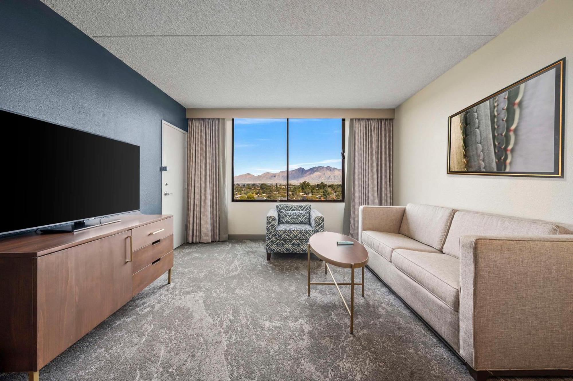 Hotel Doubletree By Hilton Tucson-Reid Park Zewnętrze zdjęcie