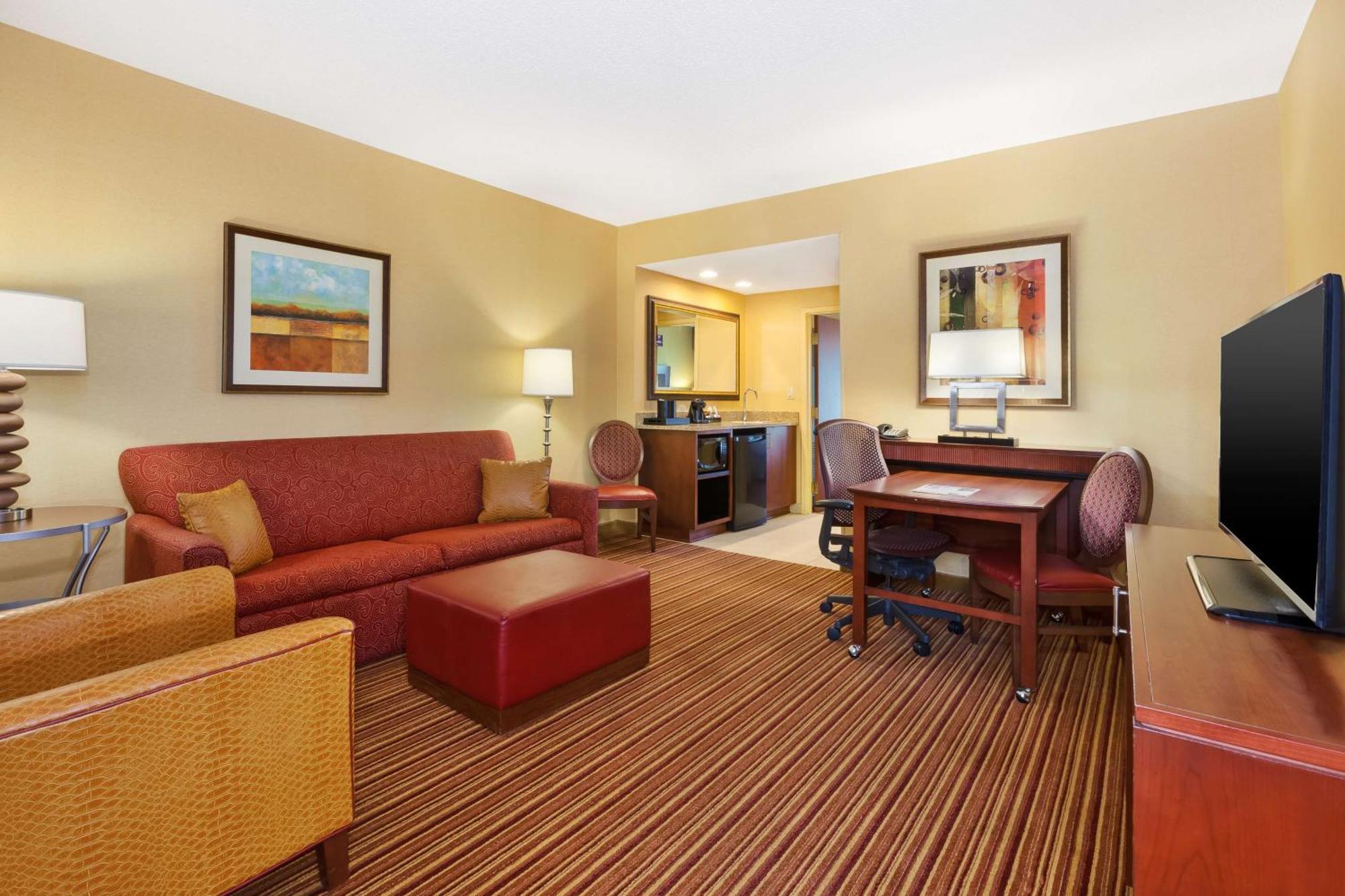 Embassy Suites By Hilton Norman Hotel & Conference Center Zewnętrze zdjęcie