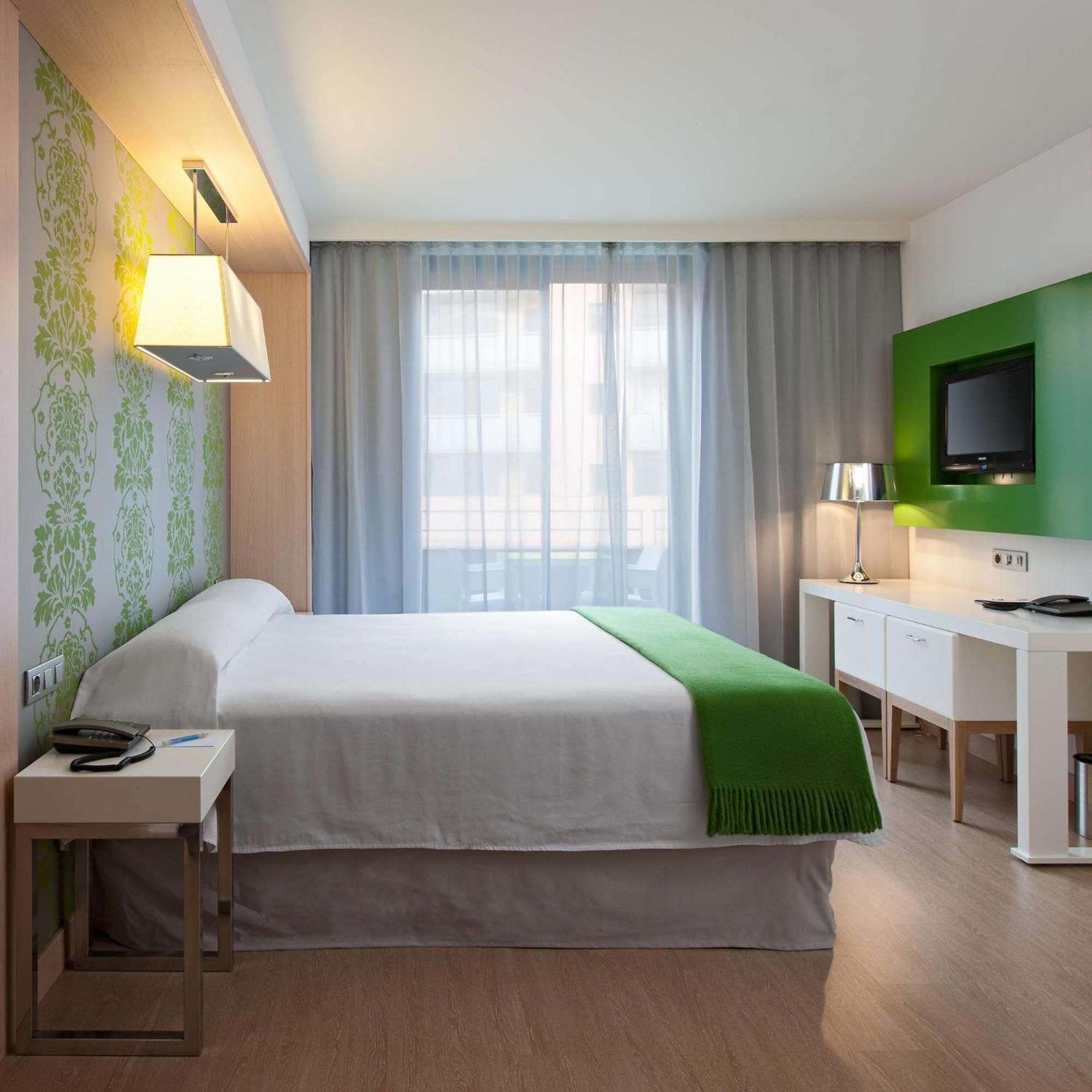 Hotel Doubletree By Hilton Girona Zewnętrze zdjęcie