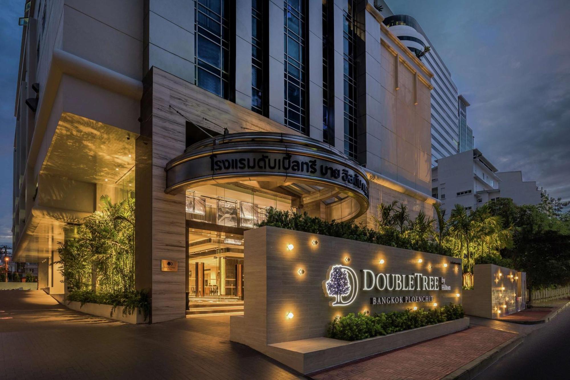 Hotel Doubletree By Hilton Bangkok Ploenchit Zewnętrze zdjęcie