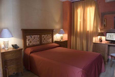 Hotel Esmeralda Osuna Zewnętrze zdjęcie