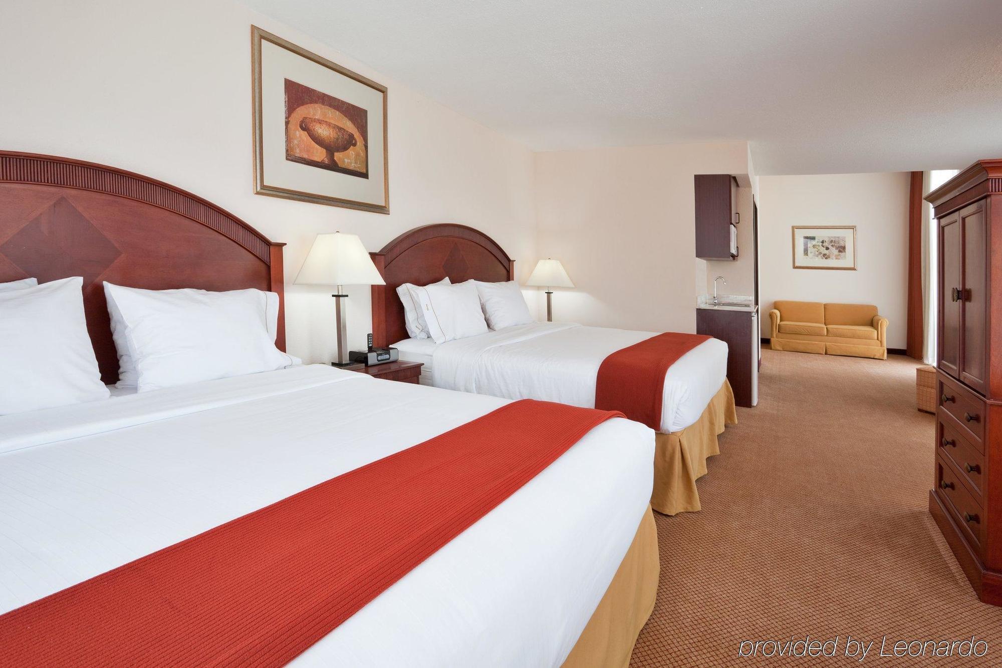 Holiday Inn Express Hotel & Suites Detroit - Farmington Hills, An Ihg Hotel Northville Pokój zdjęcie