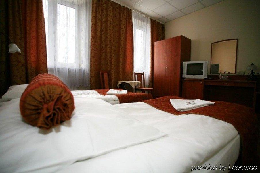 Hotel Arkadia Legnica Pokój zdjęcie