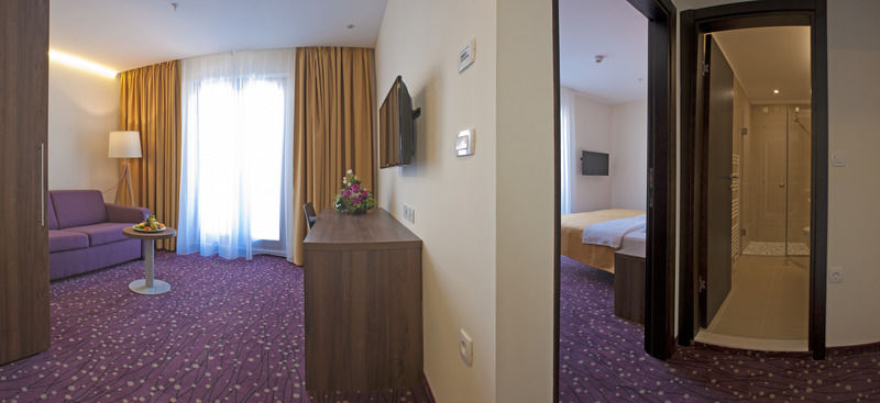 Hotel Pine Tivat Zewnętrze zdjęcie