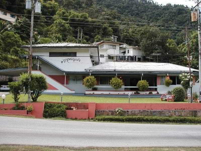 Moniques Guesthouse Port of Spain Zewnętrze zdjęcie