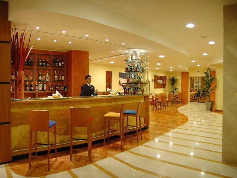 Holiday Inn Cagliari, An Ihg Hotel Restauracja zdjęcie