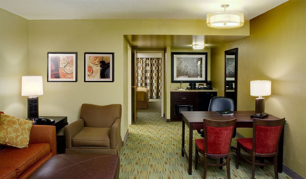 Embassy Suites By Hilton Columbus Pokój zdjęcie