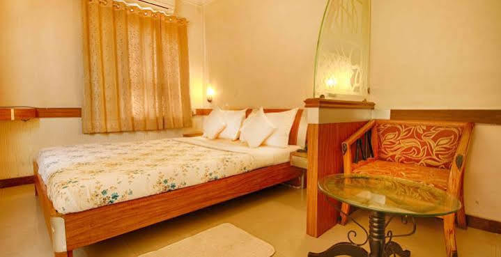 Hotel Parth Residency Ahmadabad Zewnętrze zdjęcie