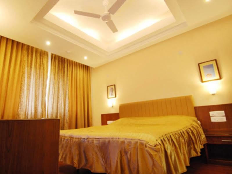Hotel Deepa Comforts Mangaluru Zewnętrze zdjęcie
