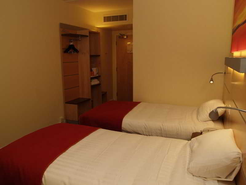 Holiday Inn Express London - Newbury Park, An Ihg Hotel Ilford Pokój zdjęcie