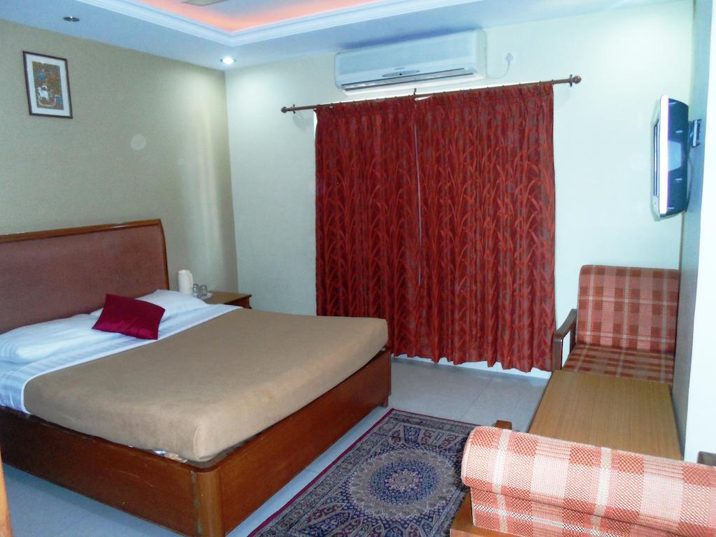 The Chakrie Residency Hotel Tirupati Zewnętrze zdjęcie